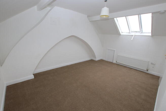 3 bed Semi-Detached to rent Image 9