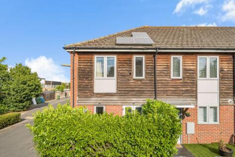 Thamesmead, Walton On Thames, Surrey, KT12