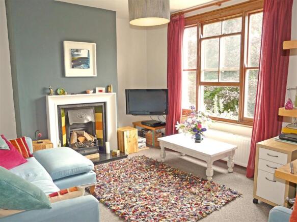 Sitting Room/Bedroom