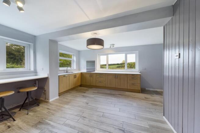 Kitchen/Breakfast Ro