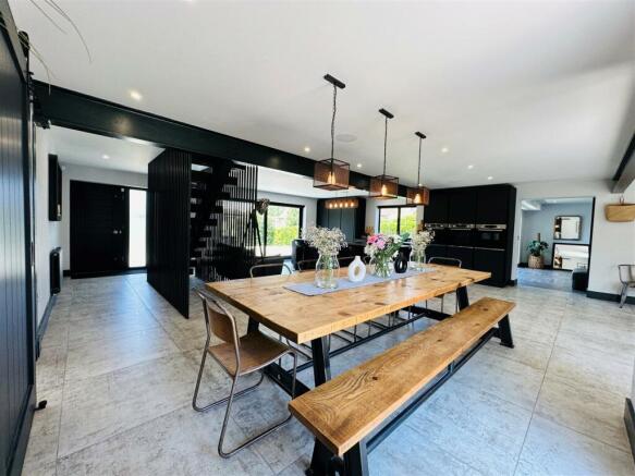 dining room.jpg