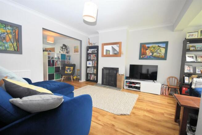 sitting room 1.jpg