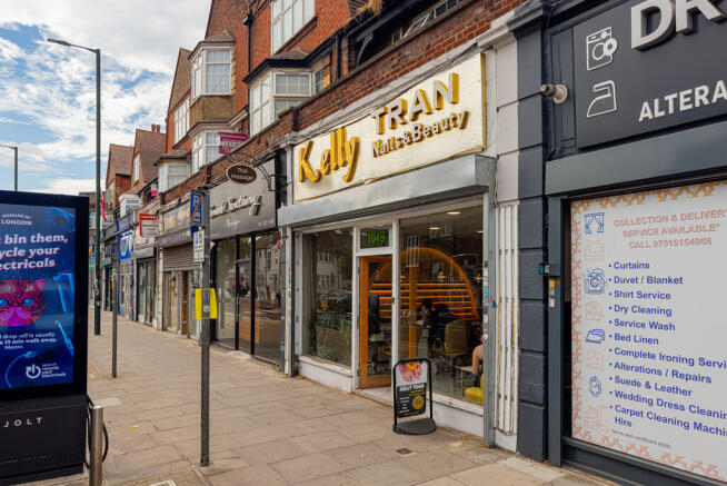 Finchley Road 104...