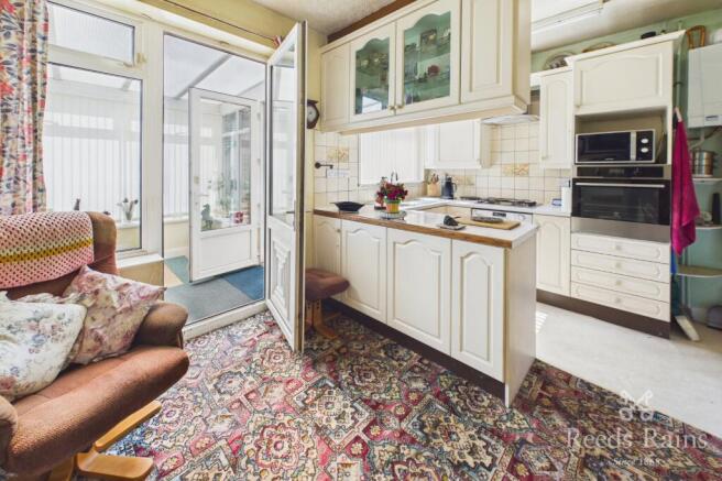 2 bed Semi-Detached for sale Image 4