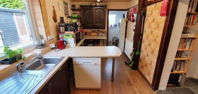 Photo 9