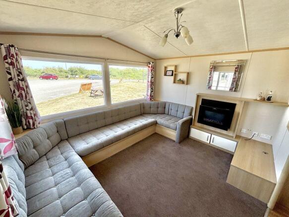 Carnaby Accord 1 1