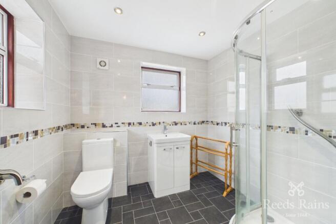 3 bed Semi-Detached for sale Image 6