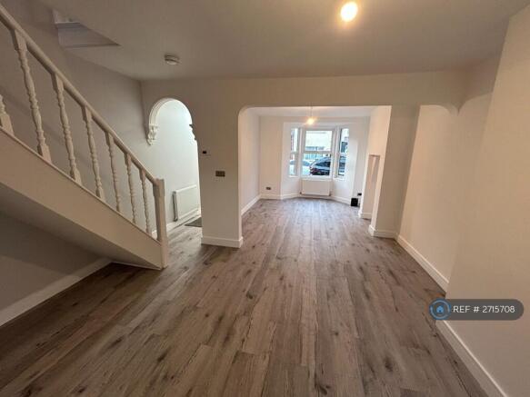 Dining/Lounge