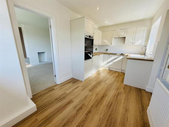 2 bed Semi-Detached Bungalow for sale Image 4