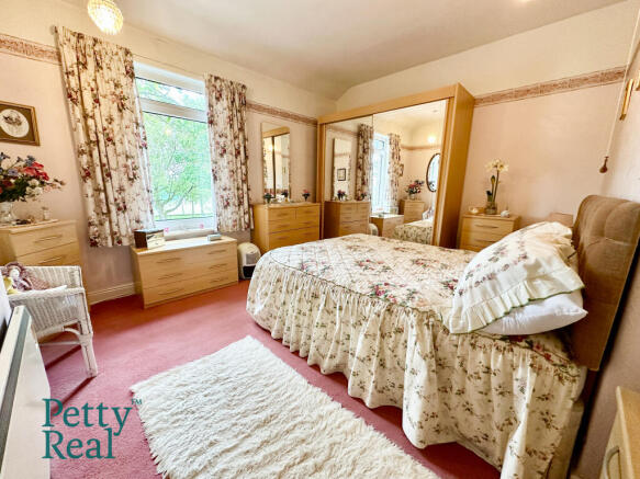 3 bed Terraced for sale Image 6