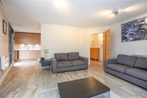 100, St James Walk, Honeybourne Way, Cheltenham GL50 3UE
