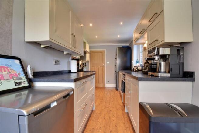 3 bed Semi-Detached for sale Image 12