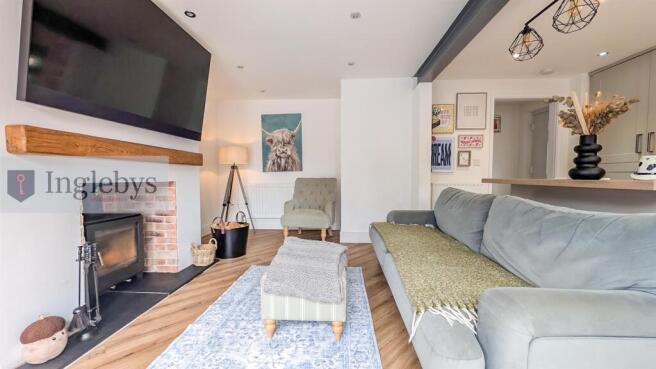 3 bed House for sale Image 4