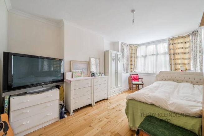 Sheephouse Way, New Malden, KT3 5PF photo 4