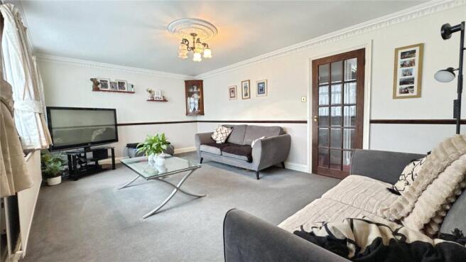 Spruce Road, Woodley, Reading, Berkshire, RG5 photo 2