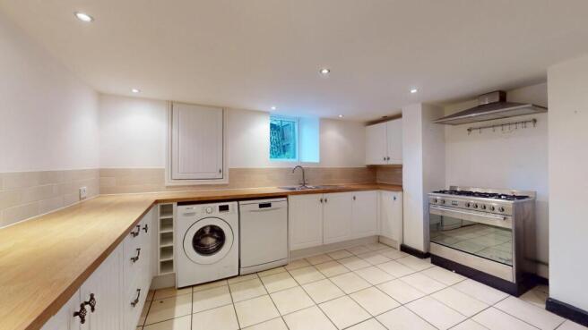 2 bed Terraced for sale Image 10