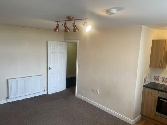 1 bed Apartment to rent Image 5