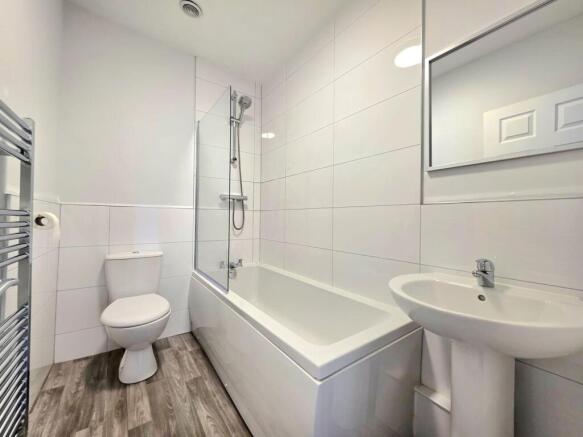 2 bed Terraced to rent Image 8
