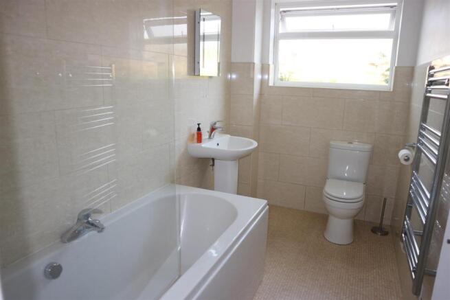 TheElms2.Bathroom.jp