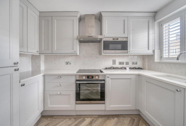 1440681-4-69dcdc8...