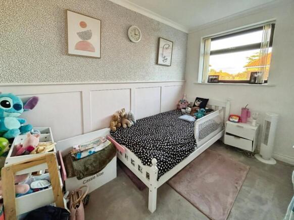 2 bed Semi-Detached for sale Image 10