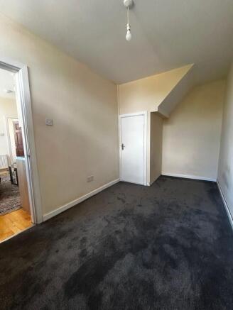 2 bed Flat to rent Image 4