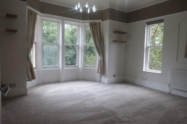 2 bed Block of Apartments to rent Image 4