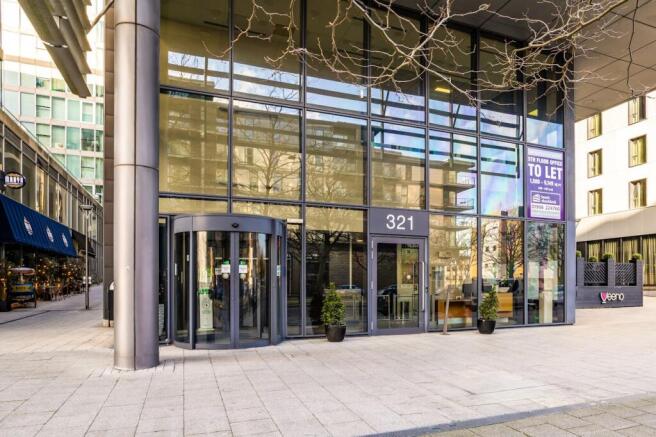 Metropolitan_House External