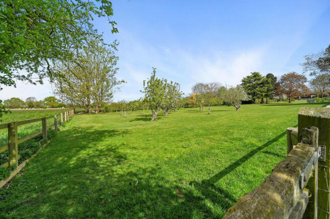 Bures, Sudbury, Suffolk photo 4