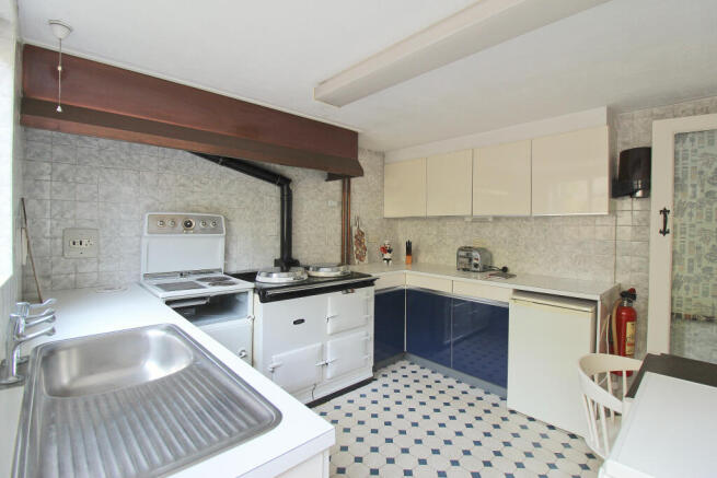 KITCHEN/BREAKFAST RO