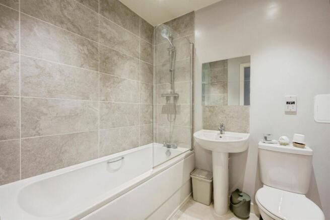 2 bed Apartment for sale Image 4