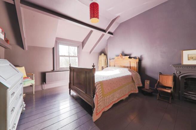 5 bed Terraced for sale Image 11