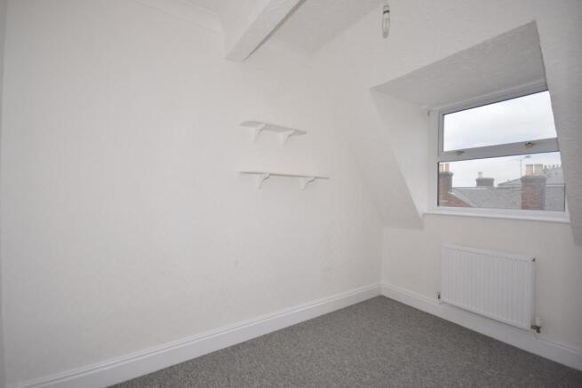BEDROOM.JPG