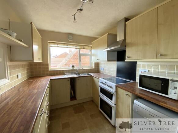 3 bed Apartment for sale Image 8