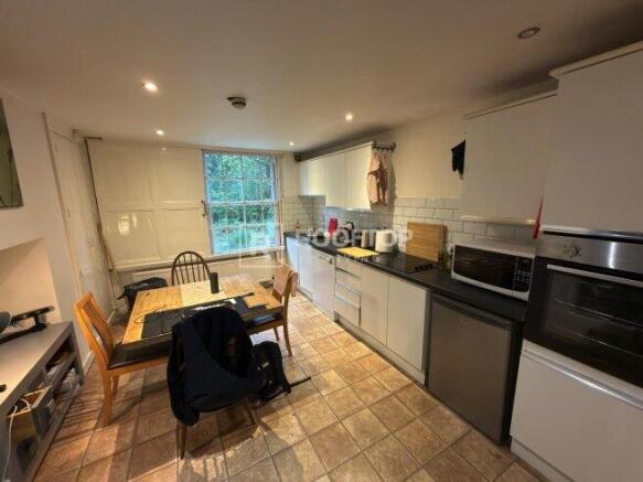 hyde-park-terrace-ls6-1bj-1061087