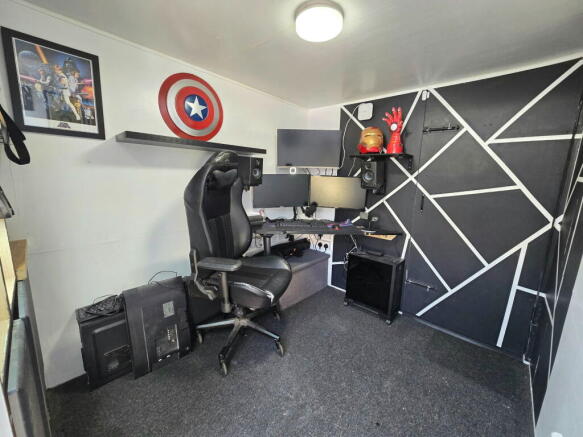 Photo 10