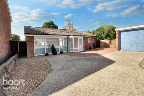 Helford Close, Bedford