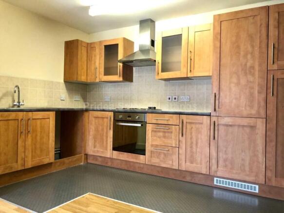 2-bed flat on Sabroan Heights, Lincoln, £125,000