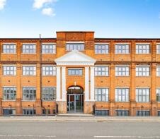 Flat 15, 400 Rembrandt House, Whippendell Road, Watford WD18 7PG