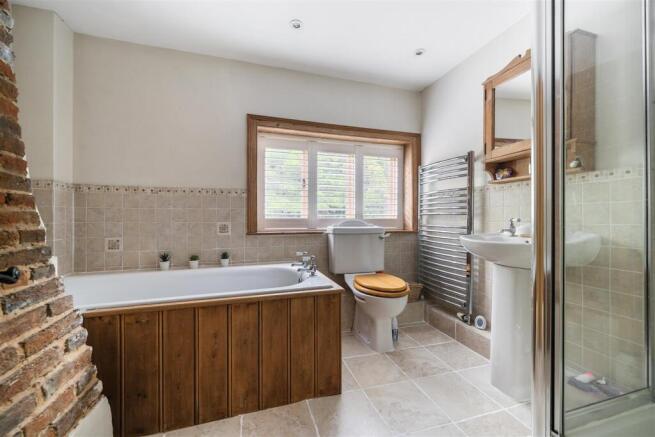 family bathroom.jpg