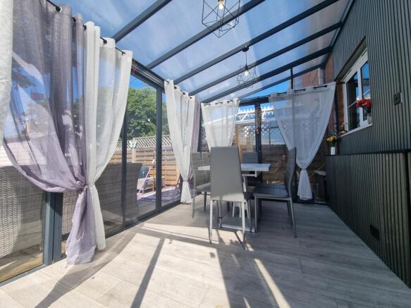 lean-to conservatory