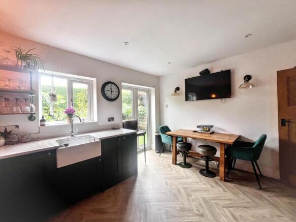 3 bed Terraced for sale Image 5