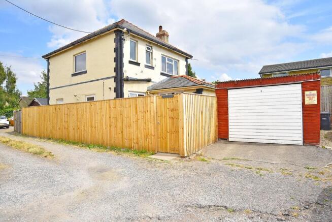 3 bed House for sale Image 9