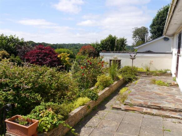 perran close rear garden 2.JPG
