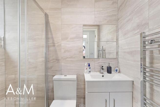GROUND FLOOR SHOWER ROOM