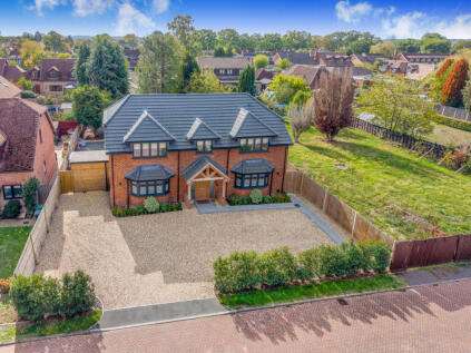 Penbere Close, Tadley, RG26