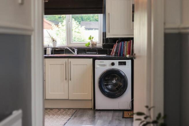 3 bed Semi-Detached for sale Image 9