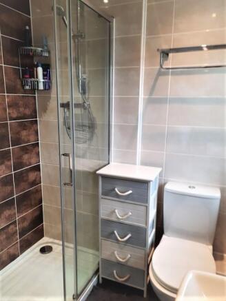 ensuite1a.jpg