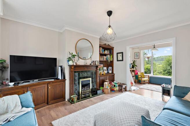 4 bed Semi-Detached for sale Image 8