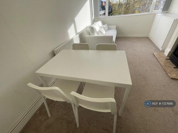 Extendable Table And Chairs 